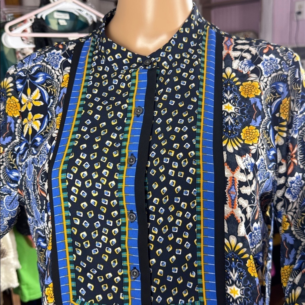 LOFT Autumn Dream Henley Blouse M - Bold Mixed Print, High-Low Hem - Picture 8 of 8